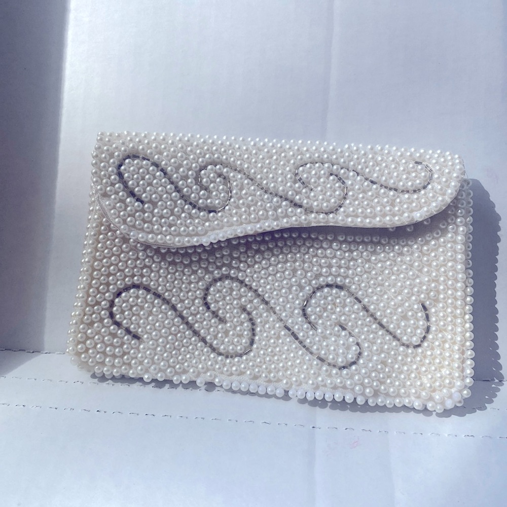 Seed pearls purse6x4 m Kane  looks like mostly in tack condition good!